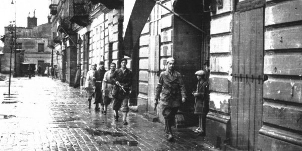FOT. STEFAN BAŁUK, GODZINA "W" 1 SIERPNIA 1944 R. / DOMENA PUBLICZNA