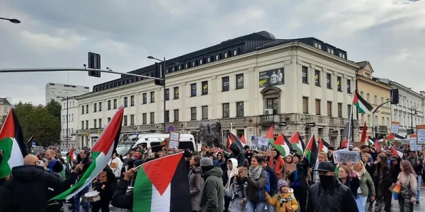 Demonstracja propalestyńska w Warszawie Źródło: WP, fot: Katarzyna Bogdańska