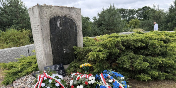jedwabne - pomnik